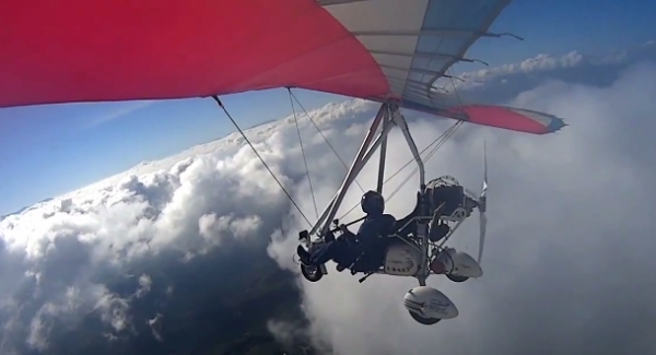 Πετώντας στα σύννεφα πάνω από το Αγρίνιο (Βίντεο)